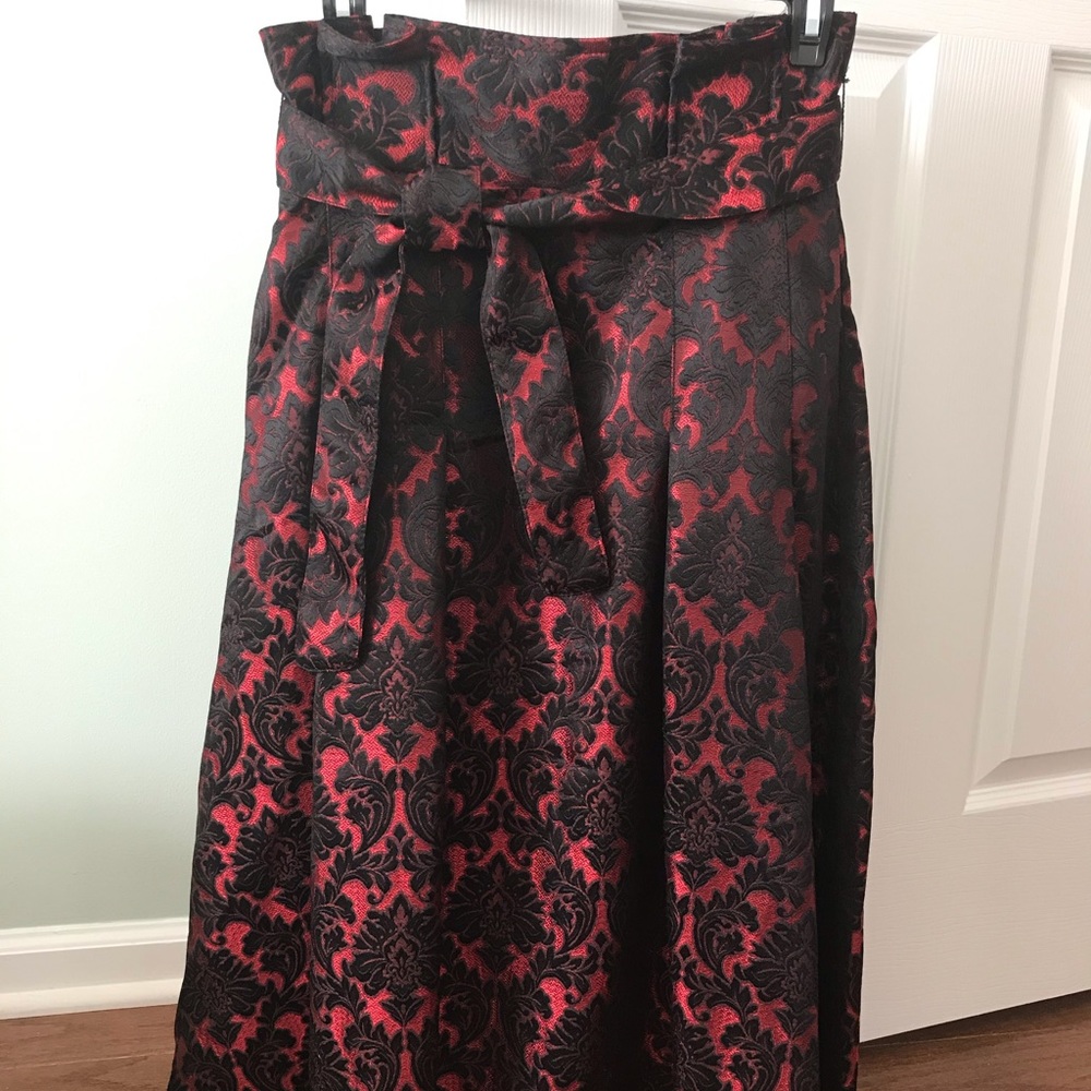 New York & Co. Red and Black Damask Ruffle Skirt